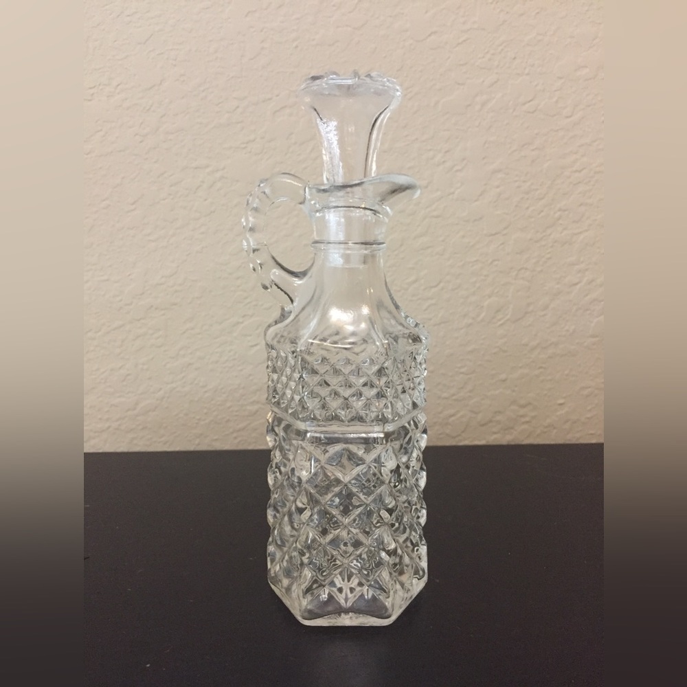 Vintage Anchor Hocking Wexford Glass Cruet/ Decanter with Stopper